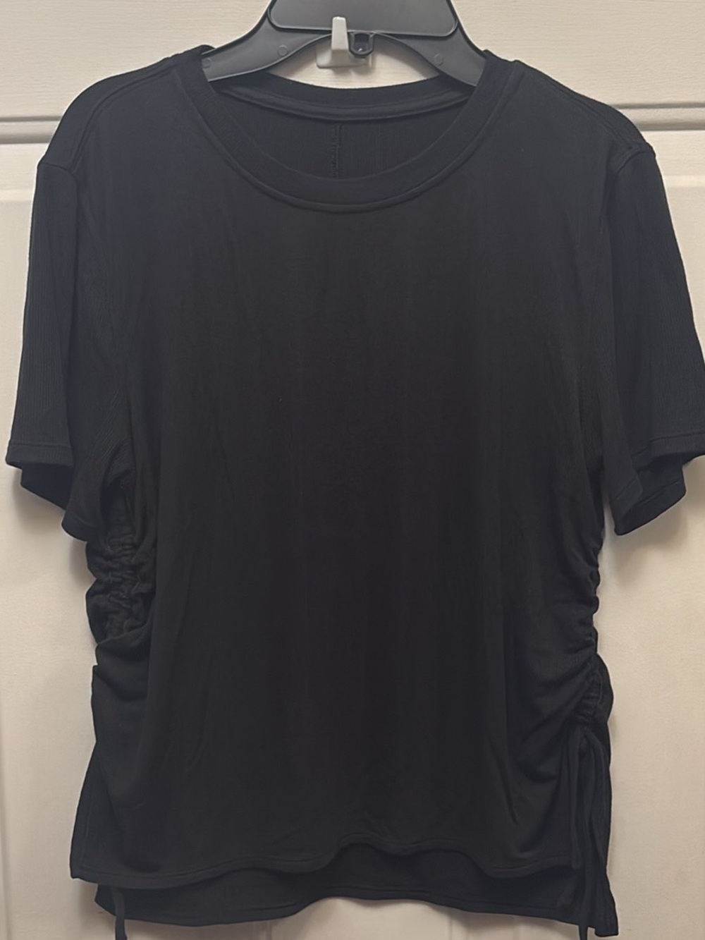 lululemon athletica Black Short Sleeve Ruched Side Tee